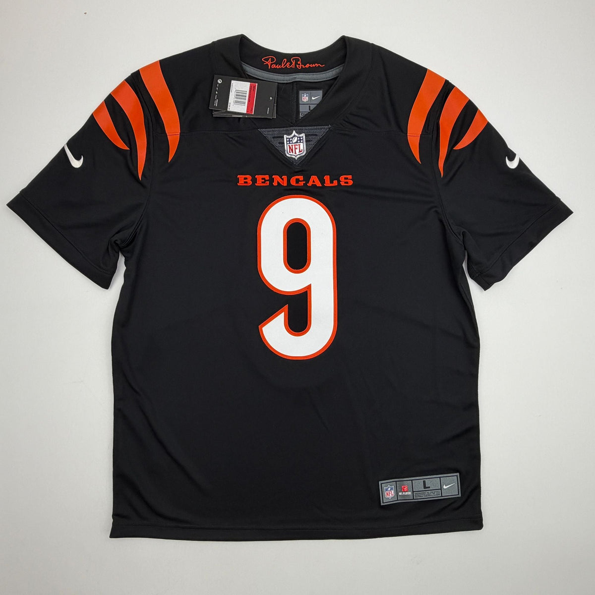 Autographed/Signed Joe Burrow Cincinnati Bengals Black Authentic Limited Football Jersey Fanatics COA