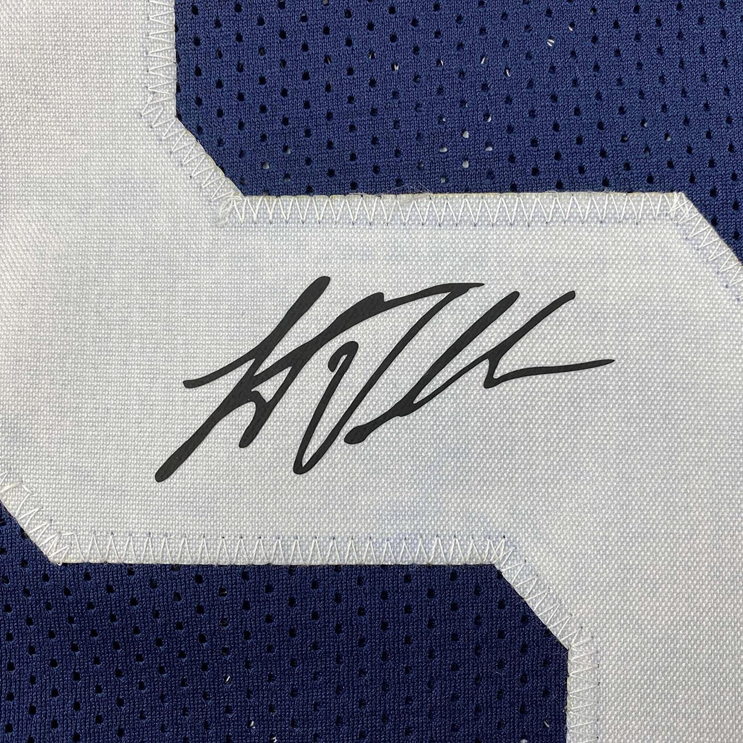 Framed Facsimile Autographed Leighton Vander Esch 35x39 Dallas Thanksgiving Day Reprint Laser Auto Football Jersey