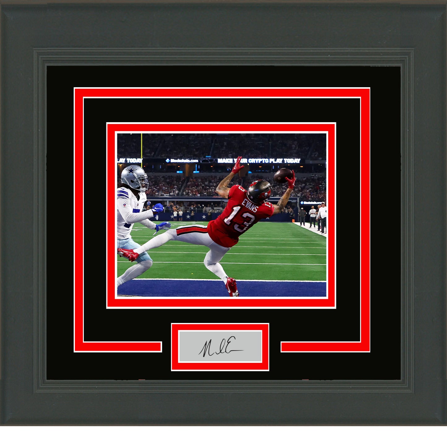 Framed Mike Evans Facsimile Laser Engraved Signature Auto Tampa Bay Buccaneers 11x14 Football Photo