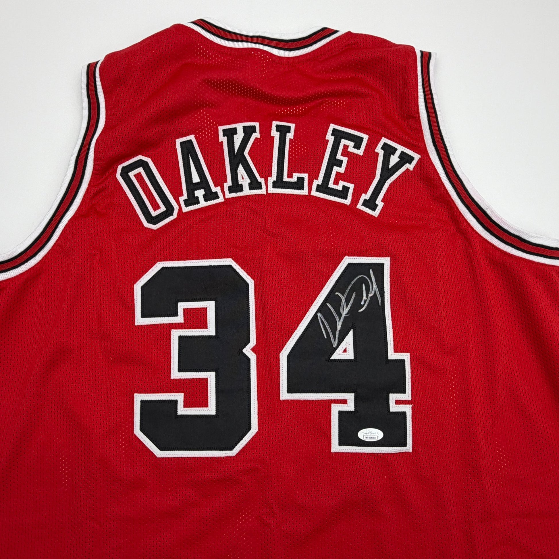 Autographed/Signed Charles Oakley Chicago Red Basketball Jersey JSA COA