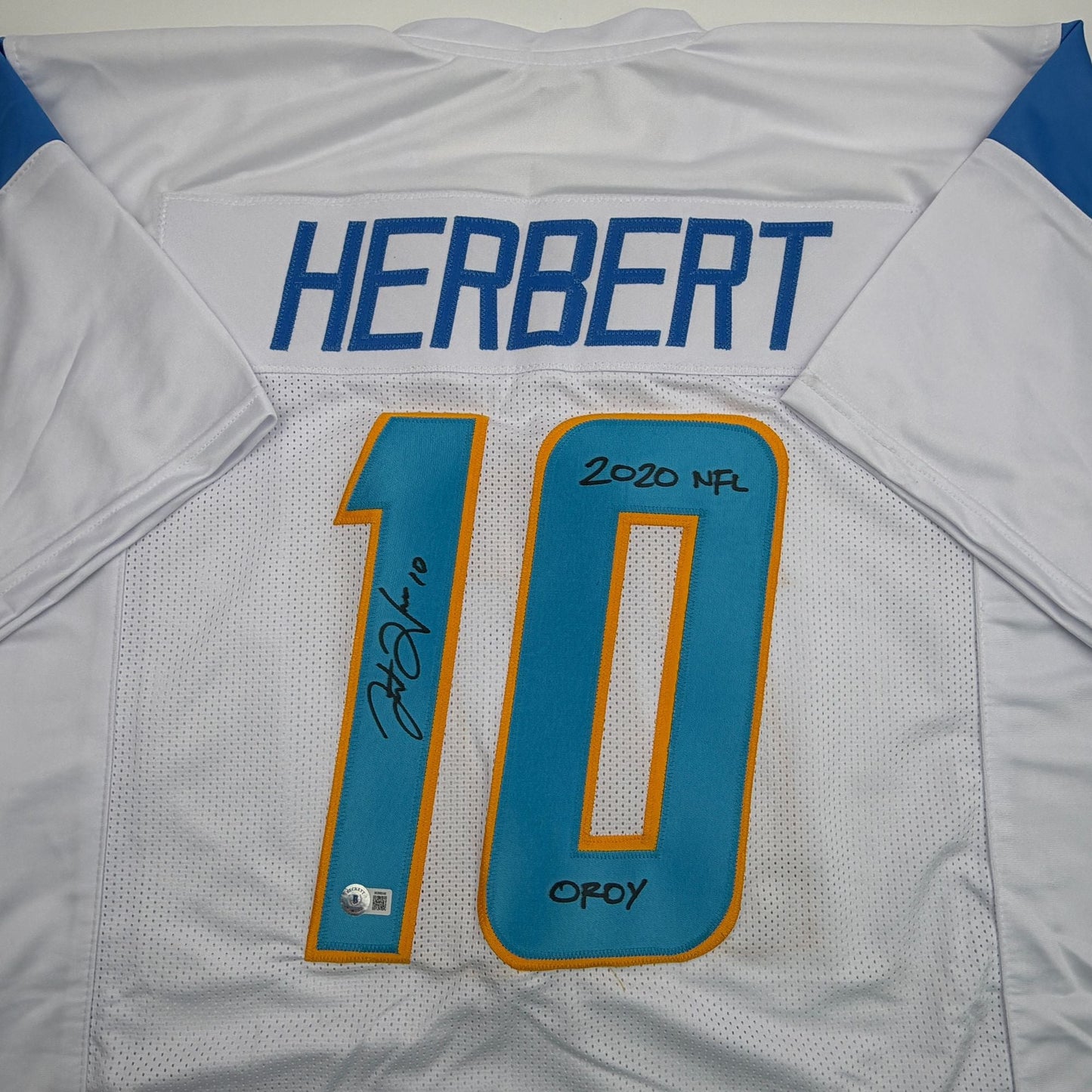 Autographed/Signed Justin Herbert 2020 ROY Los Angeles San Diego White Football Jersey Beckett BAS COA