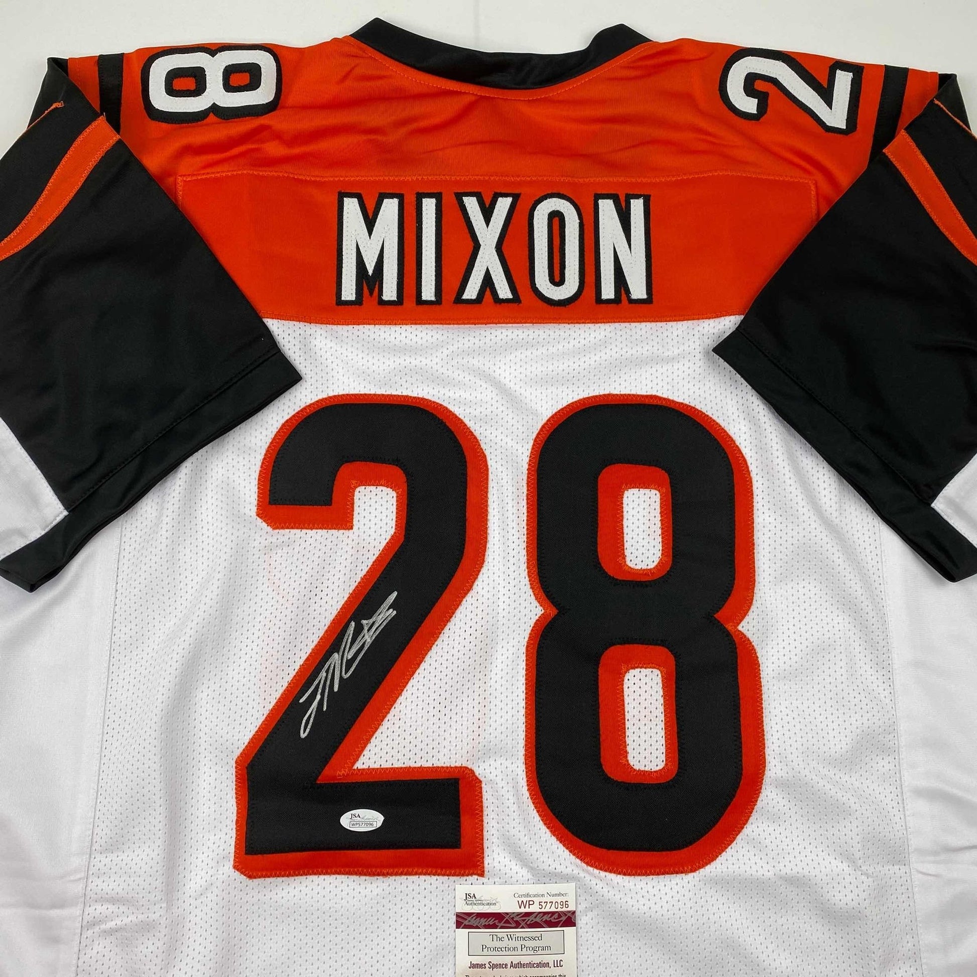 Downloaded image for product cmsz8vjgy00dgtg06u319g0hz