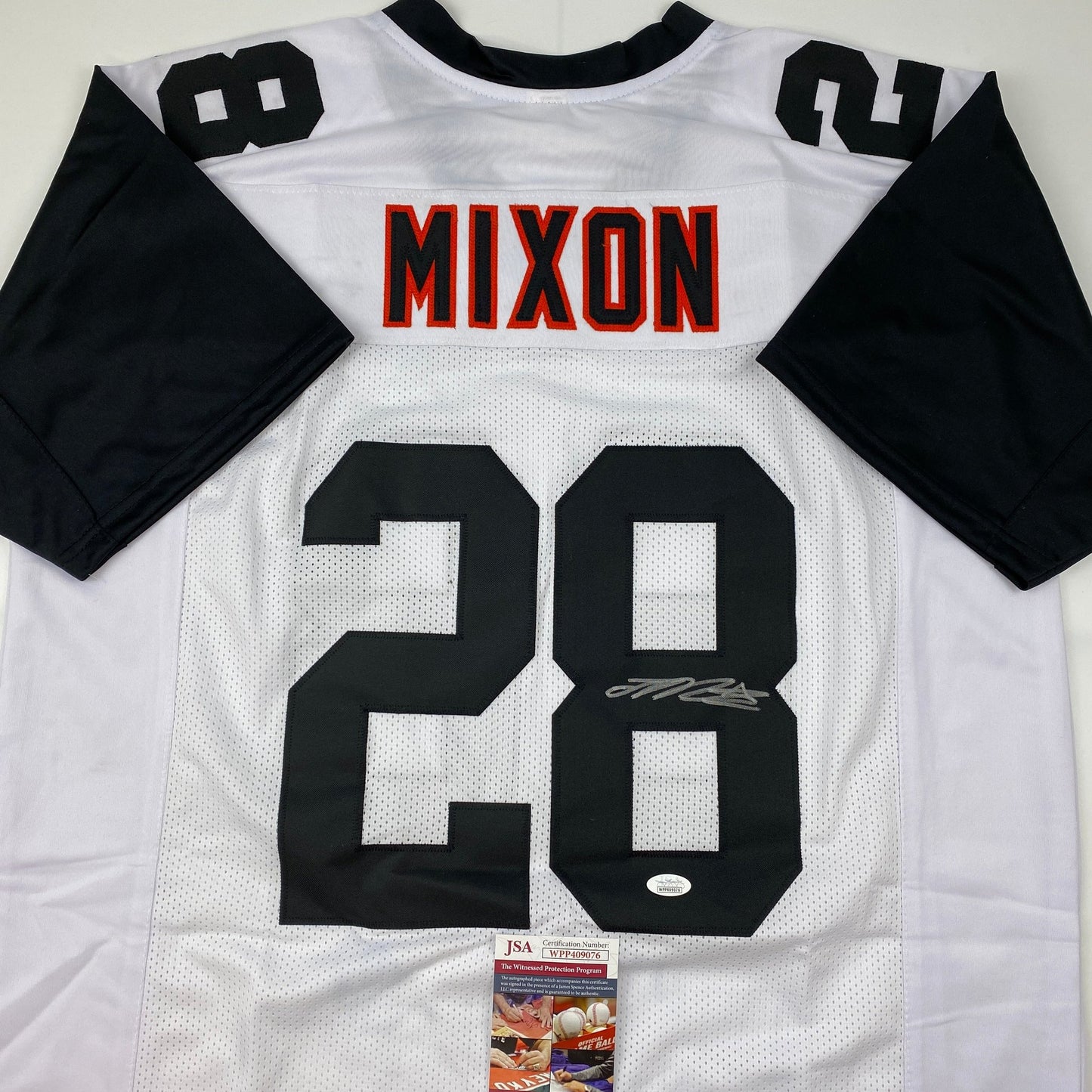 Downloaded image for product cmsz8vn5c02x2tg06fo1zhoqx