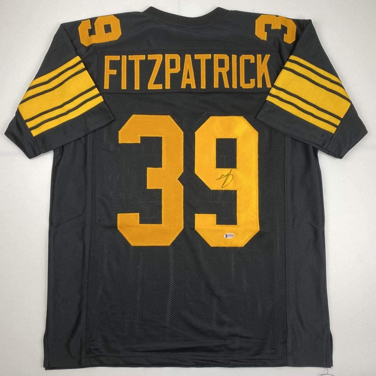 Downloaded image for product cmt1x8qrw1owxmp07460urf5e