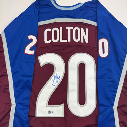 Autographed/Signed Ross Colton Colorado Maroon Hockey Jersey Beckett BAS COA