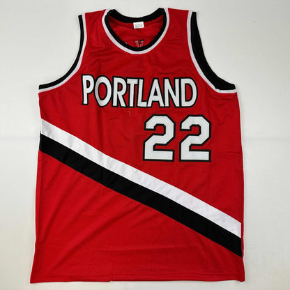 Downloaded image for product cmt80cpkx0r3apf08lugp3v3t