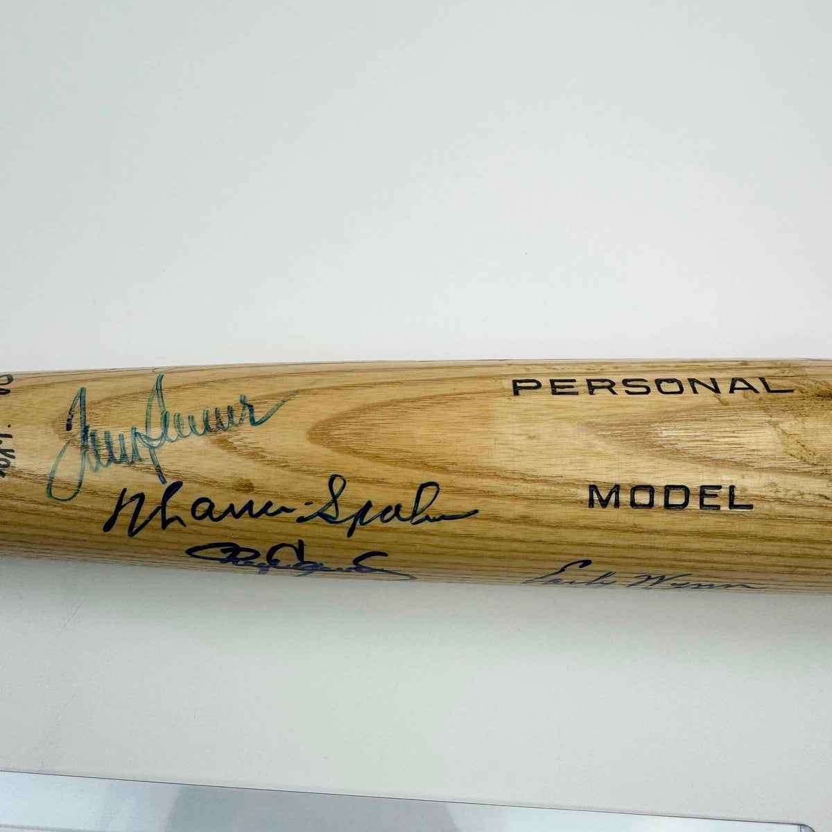 Downloaded image for product cmt80d93e19r6pf08iuv7m62r
