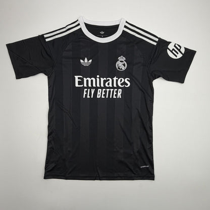 Autographed/Signed Thibaut Courtois Real Madrid Black Soccer Jersey Beckett BAS COA