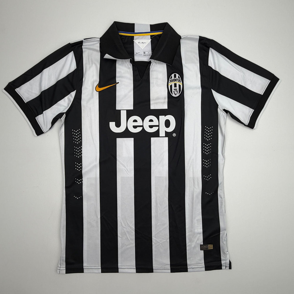 Autographed/Signed Leonardo Bonucci Juventus White Soccer Futbol Jersey Beckett BAS COA