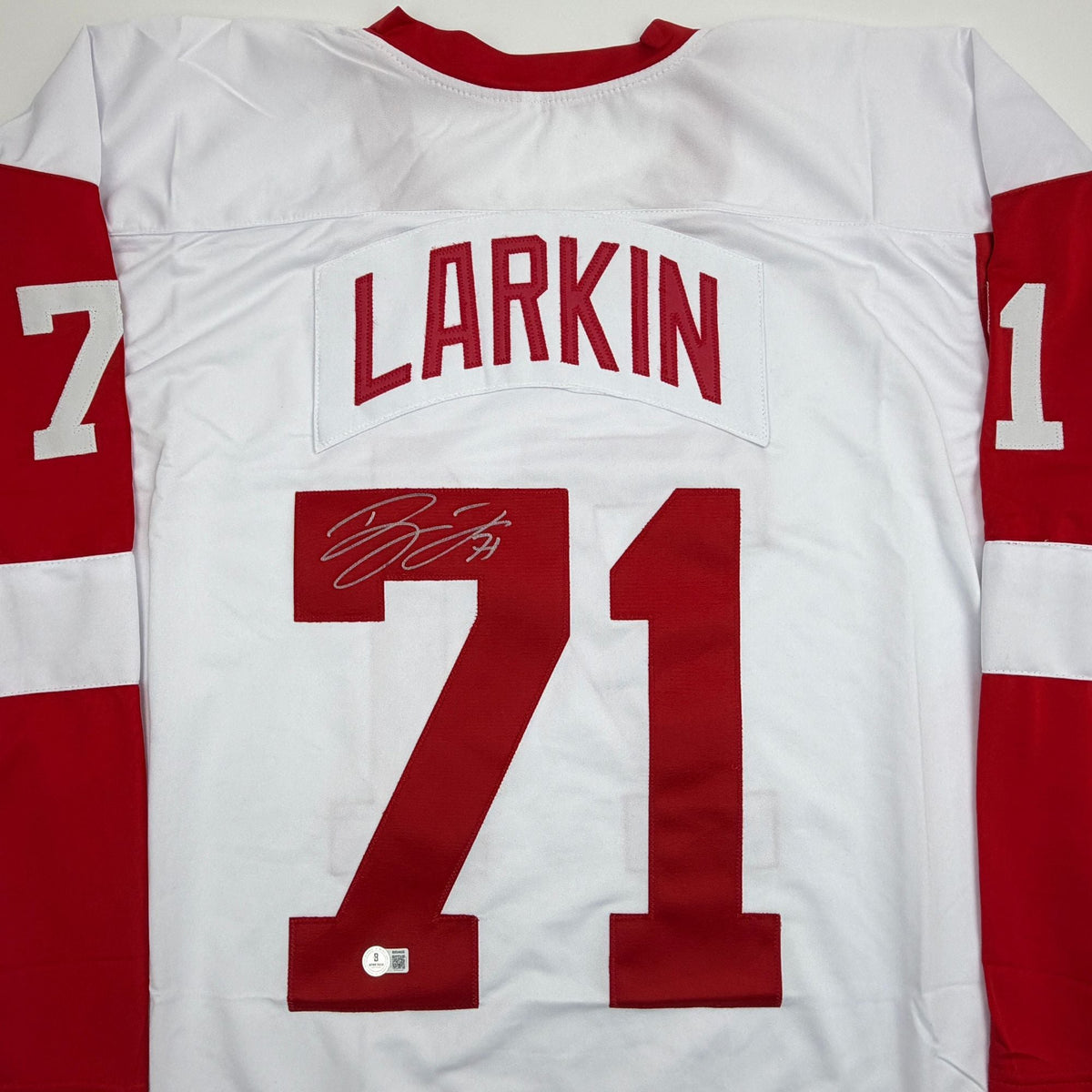 Autographed/Signed Dylan Larkin Detroit White Hockey Jersey Beckett BAS COA