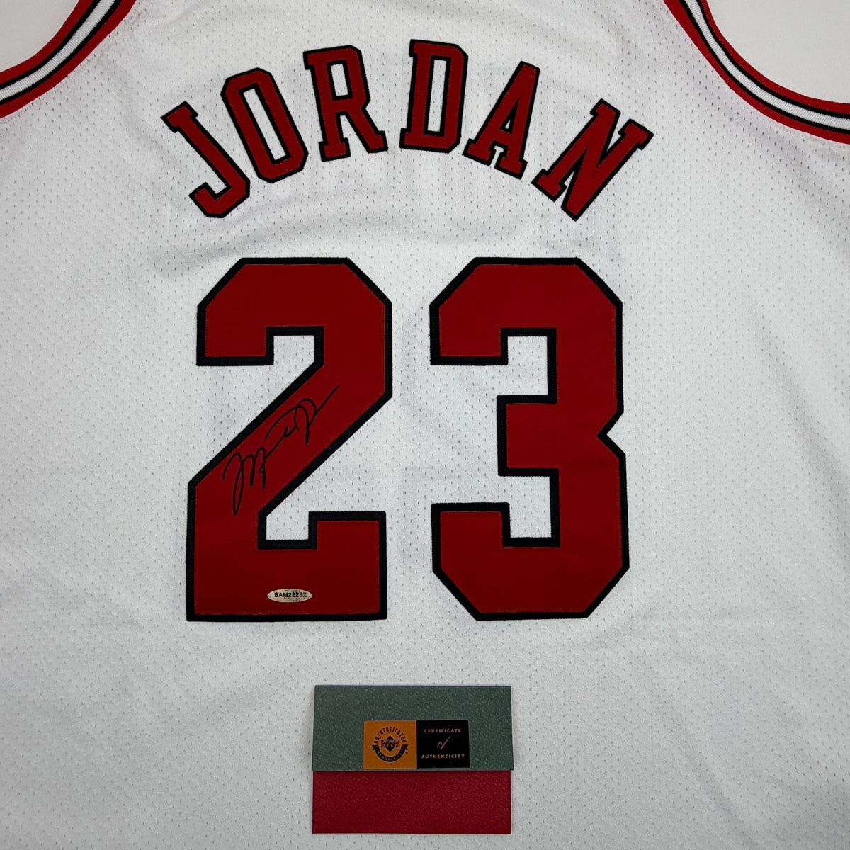 Autographed/Signed Michael Jordan Chicago Bulls White Authentic Mitchell & Ness 1997-98 Basketball Jersey Upper Deck UDA COA