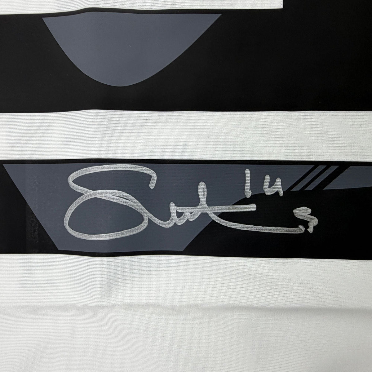 Autographed/Signed Guti Hernandez Real Madrid White Soccer Futbol Jersey Beckett BAS COA
