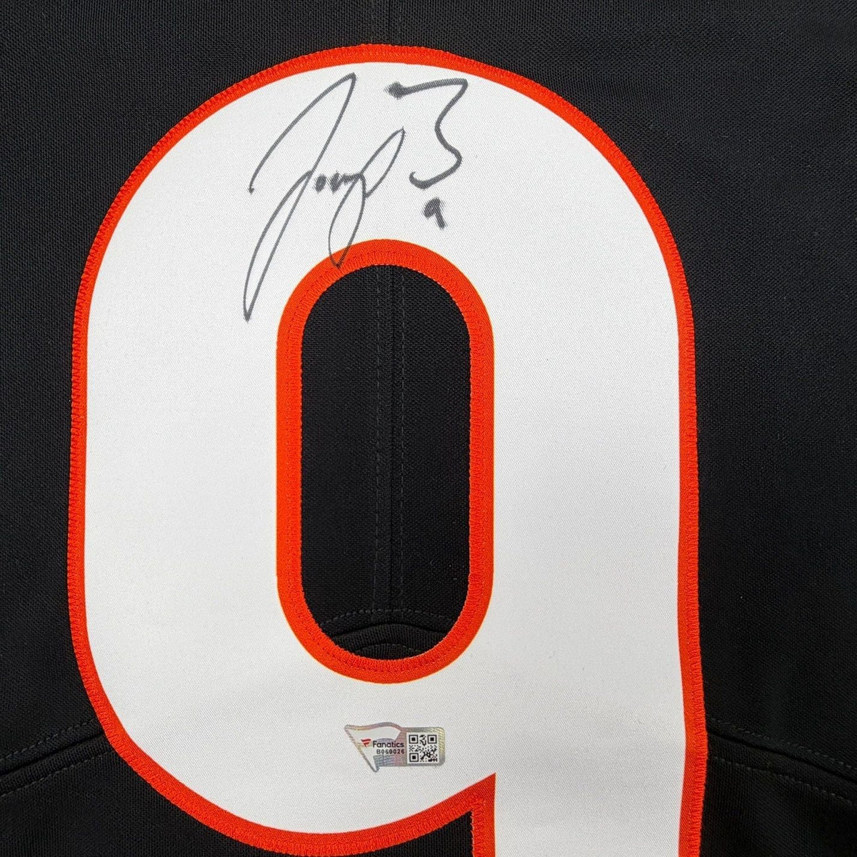 Framed Autographed/Signed Joe Burrow 35x39 Cincinnati Bengals Black Authentic Limited Football Jersey Fanatics COA