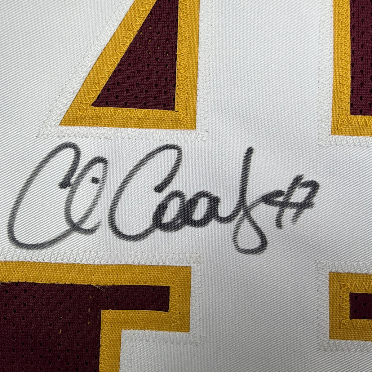 Autographed/Signed Chris Cooley Washington Maroon Football Jersey Beckett BAS COA