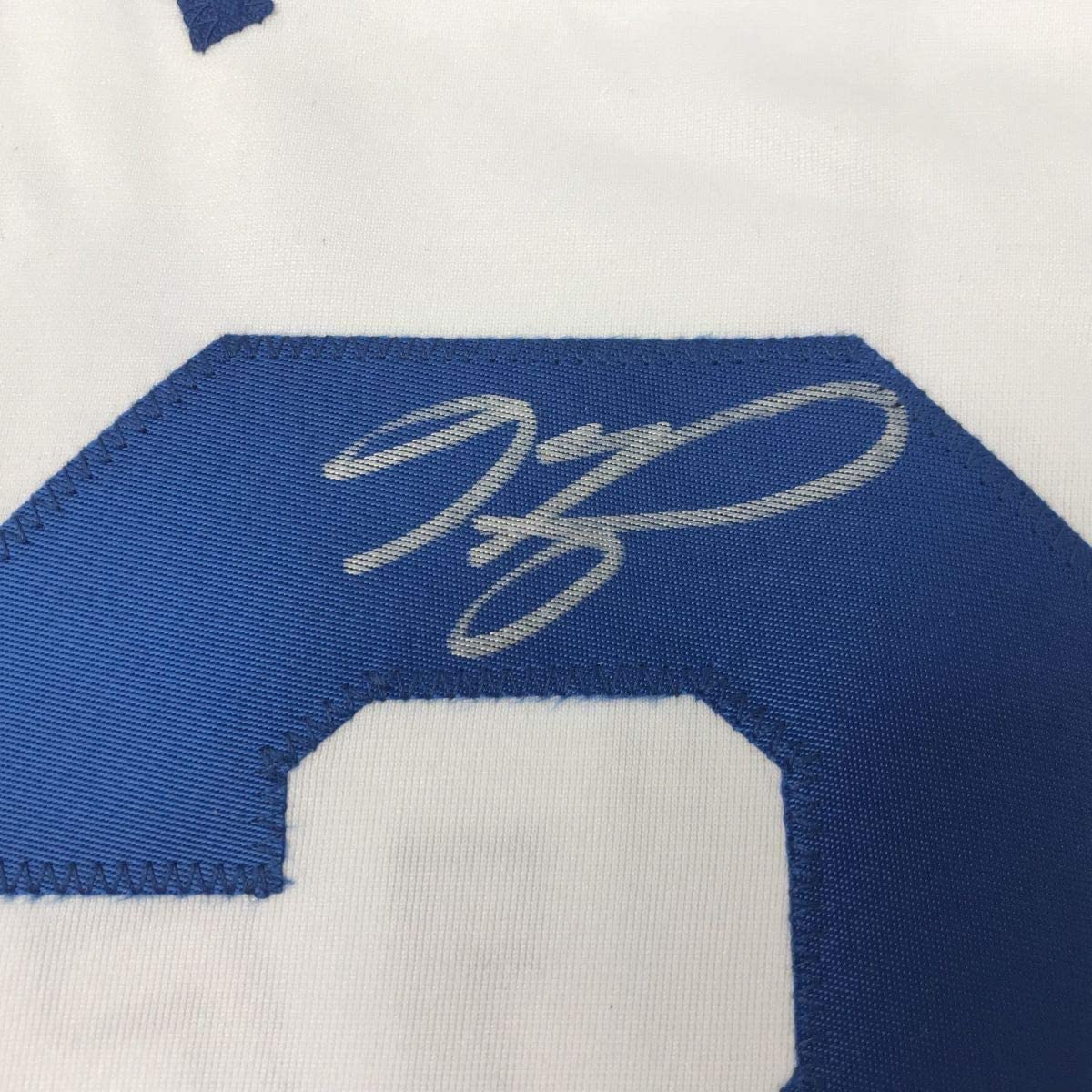 Framed Autographed/Signed Mike Piazza 33x42 Los Angeles LA White Baseball Jersey Beckett BAS COA