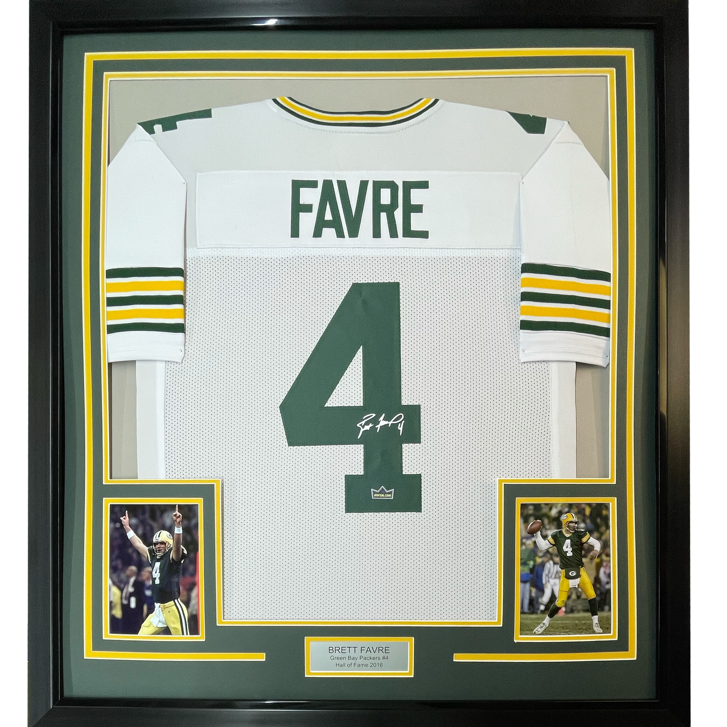 Framed Facsimile Autographed Brett Favre 35x39 Green Bay White Reprint Laser Auto Football Jersey Size Men's XL