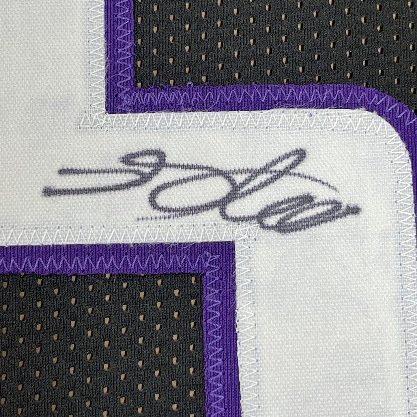 Framed Autographed/Signed De'Aaron Fox 35x39 Sacramento Black Basketball Jersey Beckett BAS COA