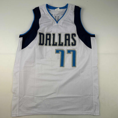Facsimile Autographed Luka Doncic Dallas White Reprint Laser Auto Basketball Jersey Size Men's XL