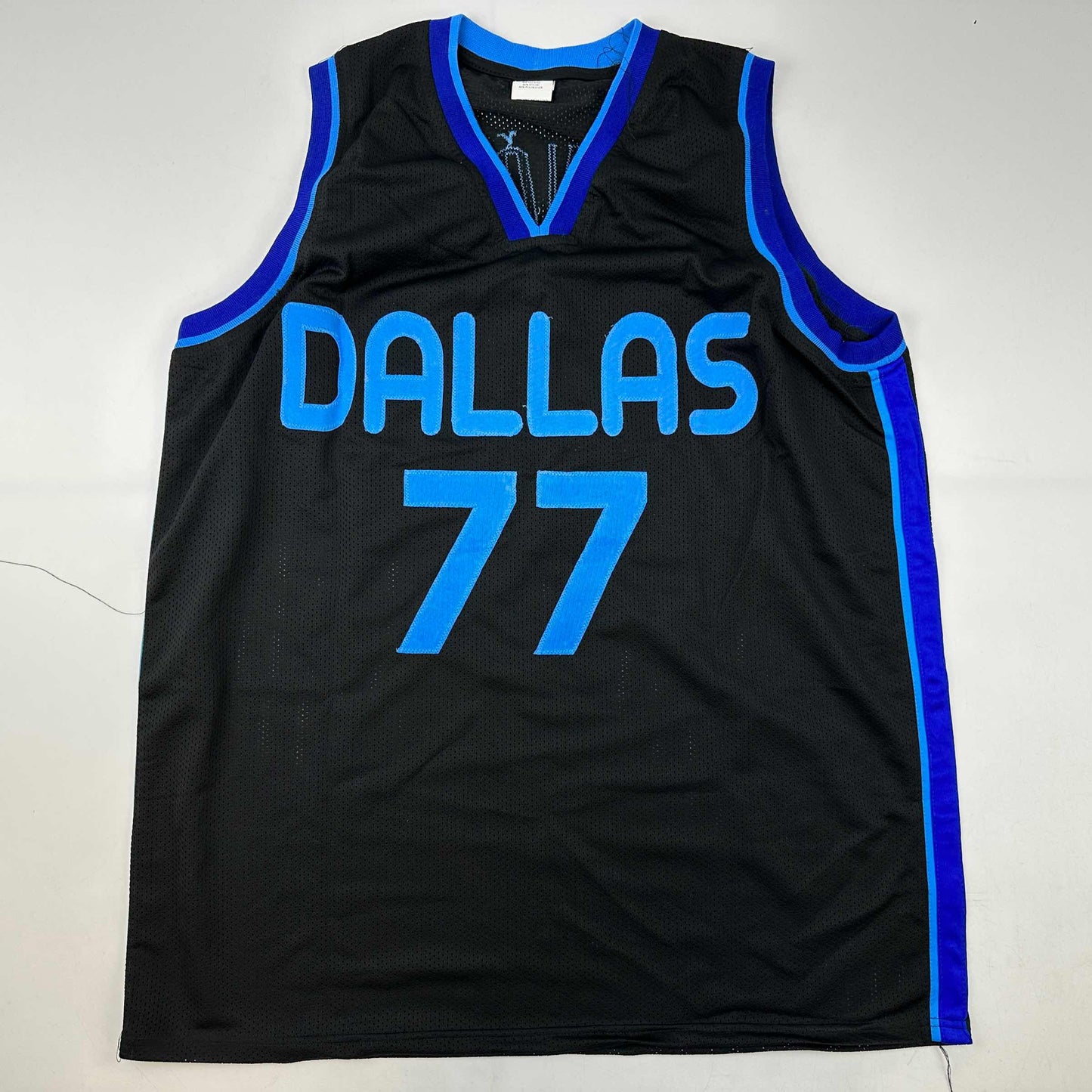 Facsimile Autographed Luka Doncic Dallas Black Reprint Laser Auto Basketball Jersey Size Men's XL