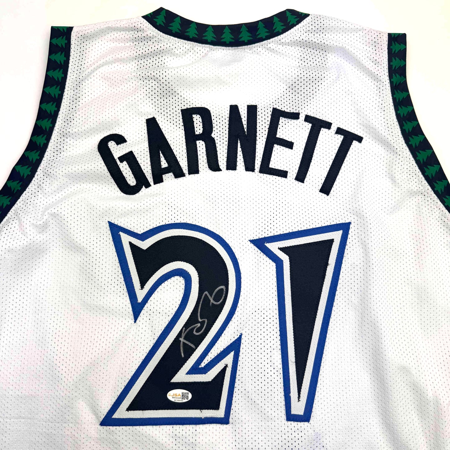 Autographed/Signed Kevin Garnett Minnesota White Basketball Jersey JSA COA