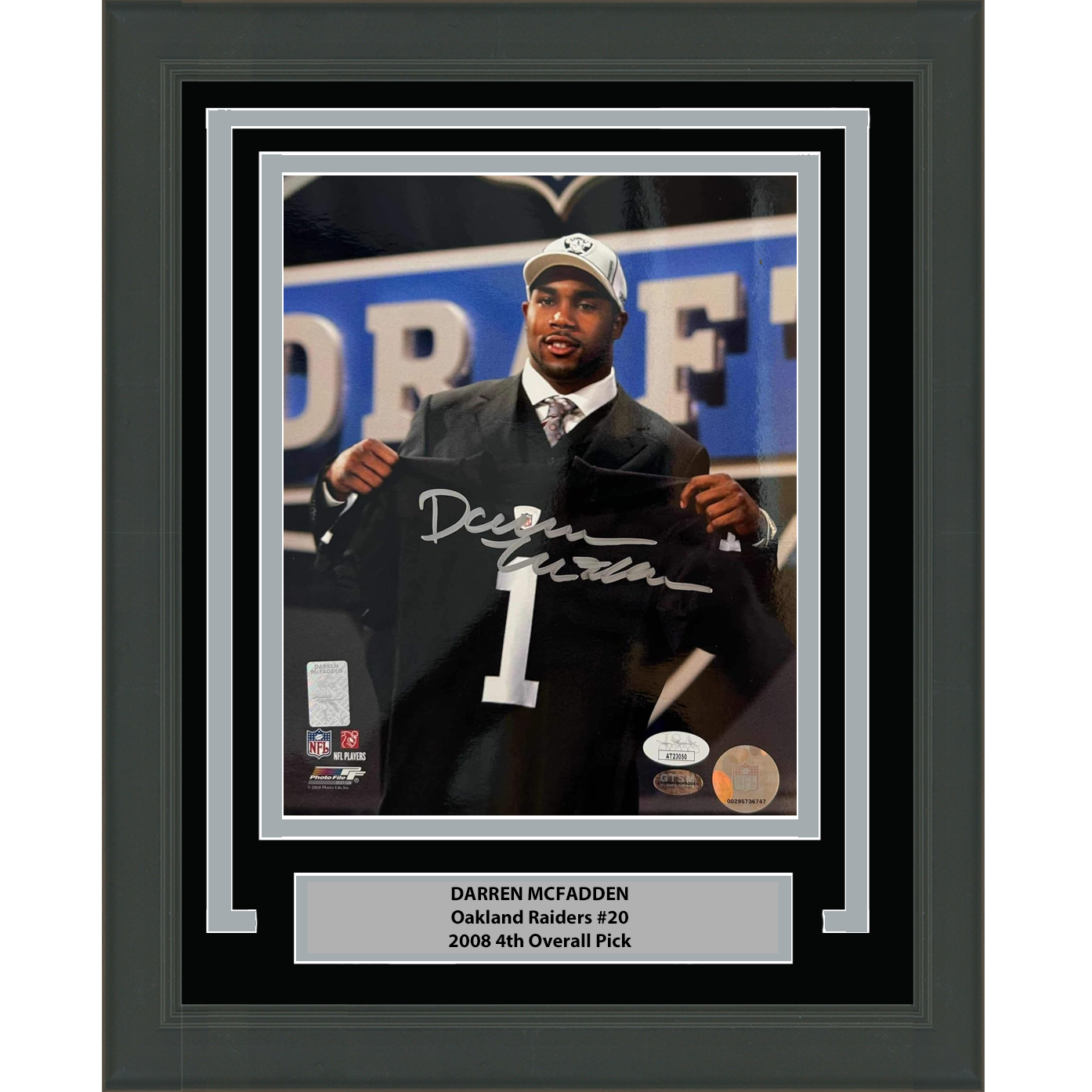 Framed Autographed/Signed Darren McFadden Oakland Raiders 8x10 Football Photo JSA COA