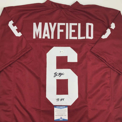 Autographed/Signed Baker Mayfield"HT 17" Oklahoma Crimson Football Jersey Beckett BAS COA