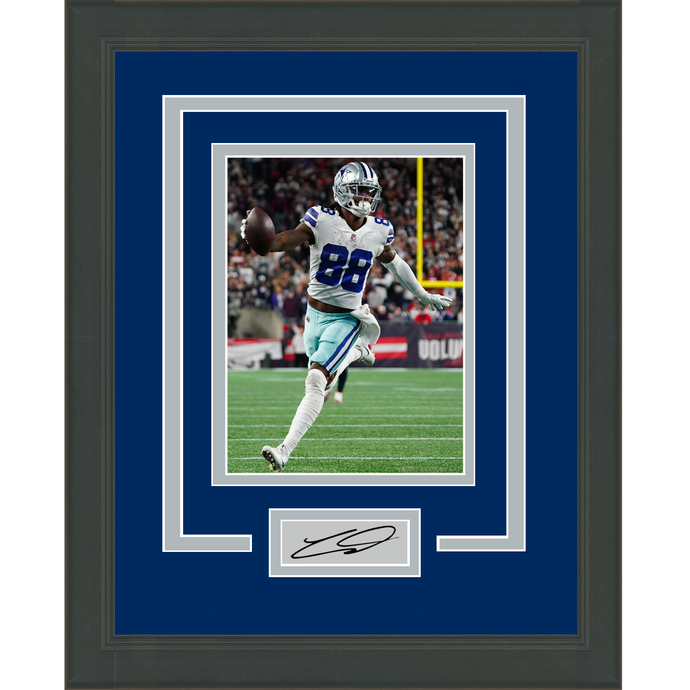 Framed CeeDee Lamb Facsimile Laser Engraved Signature Auto Dallas Cowboys 11x14 Football Photo