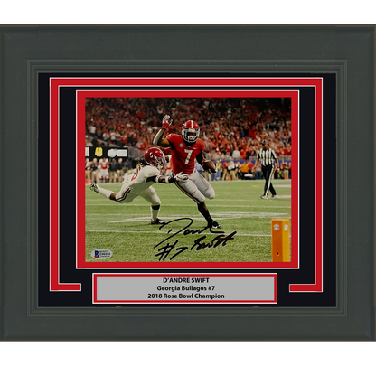 Framed Autographed/Signed D'Andre Swift Georgia Bulldogs 8x10 College Football Photo Beckett BAS COA #3