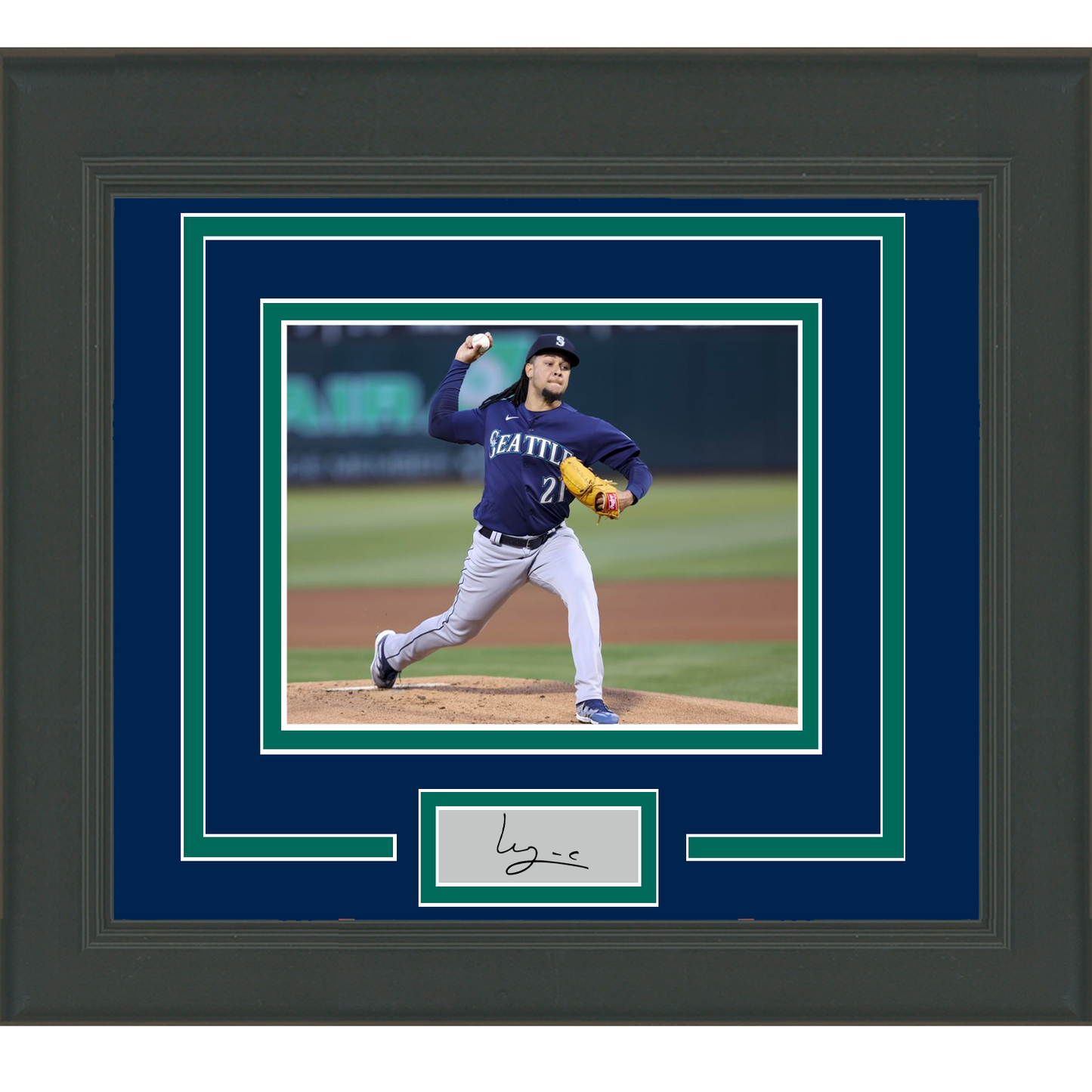 Framed Luis Castillo Facsimile Laser Engraved Signature Auto Seattle Mariners 11x14 Baseball Photo
